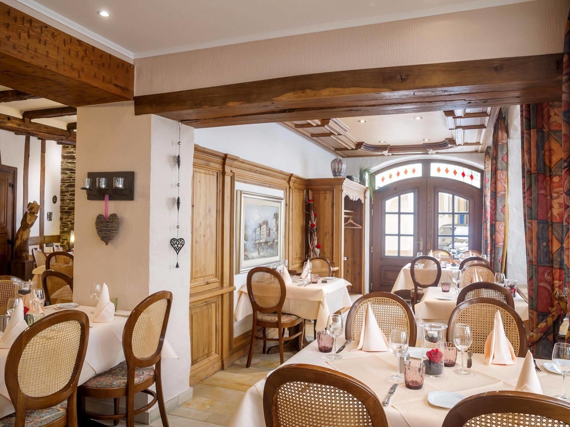 Logis Hotel-Restaurant Petry Vianden Dış mekan fotoğraf